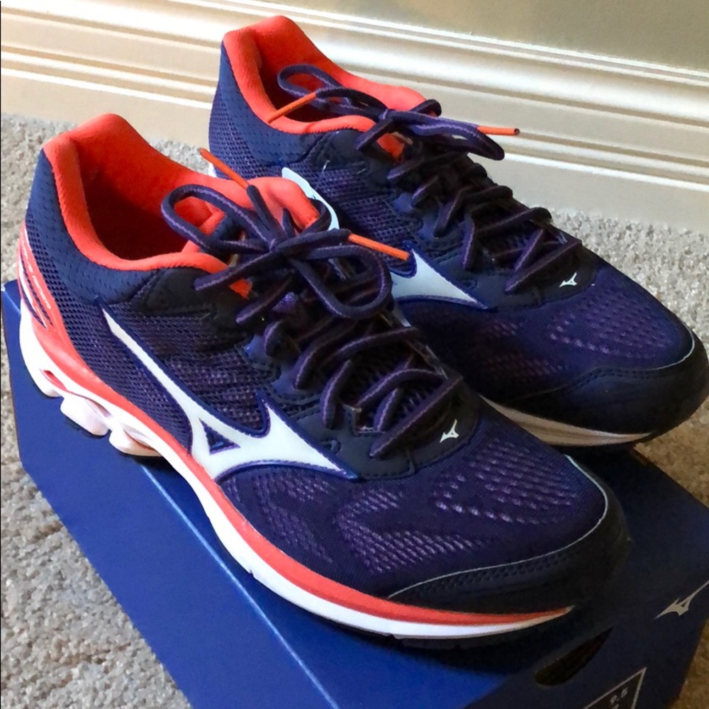 Mizuno Wave Rider 21 Tennis Shoes